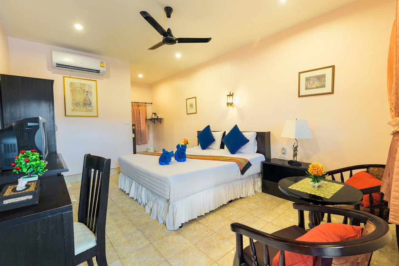 Smile House Karon Hotel Екстериор снимка