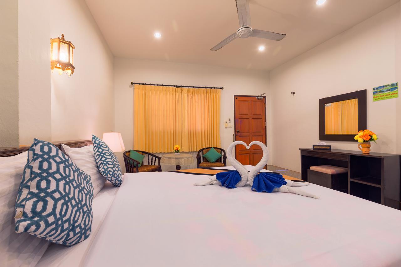 Smile House Karon Hotel Екстериор снимка