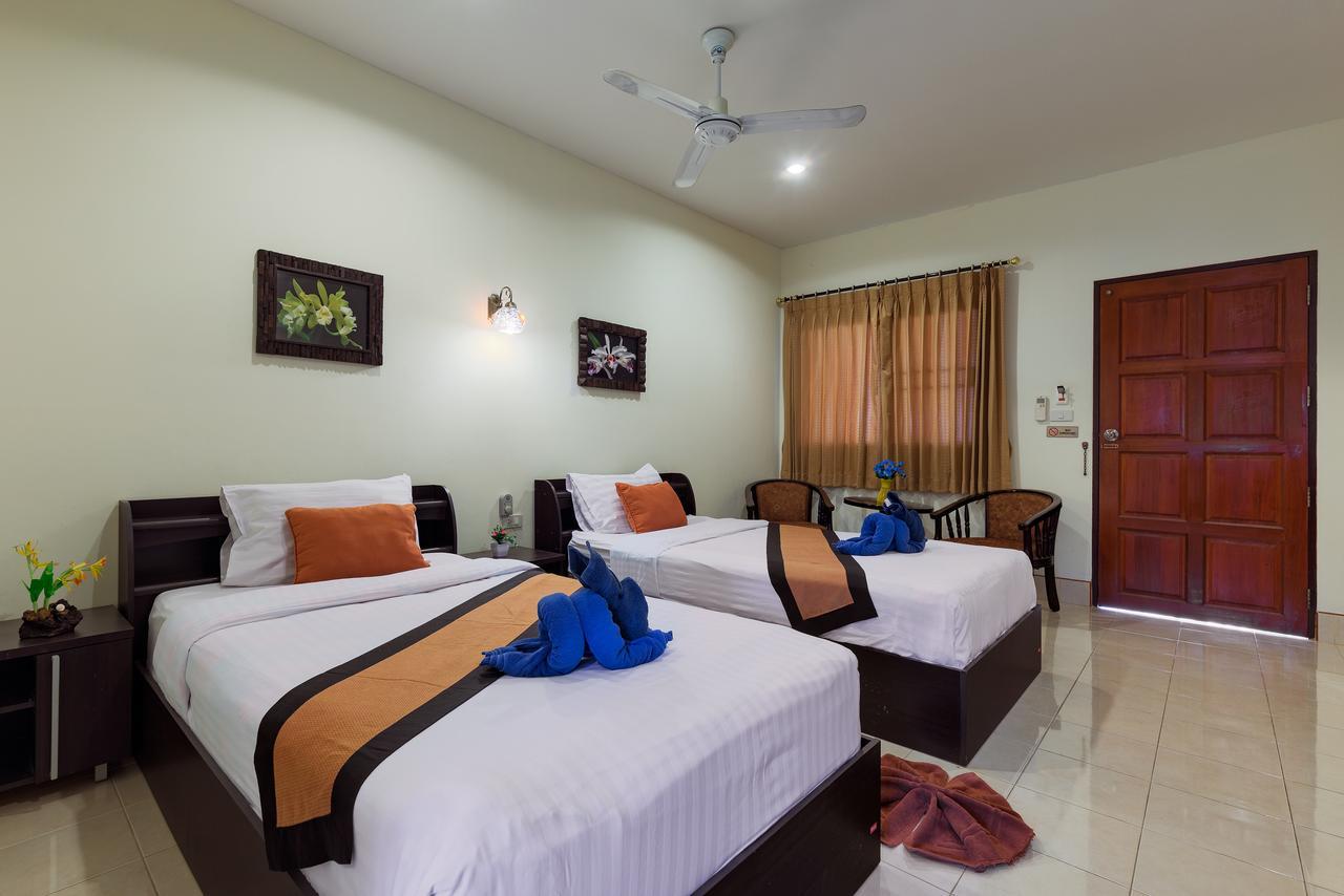 Smile House Karon Hotel Екстериор снимка