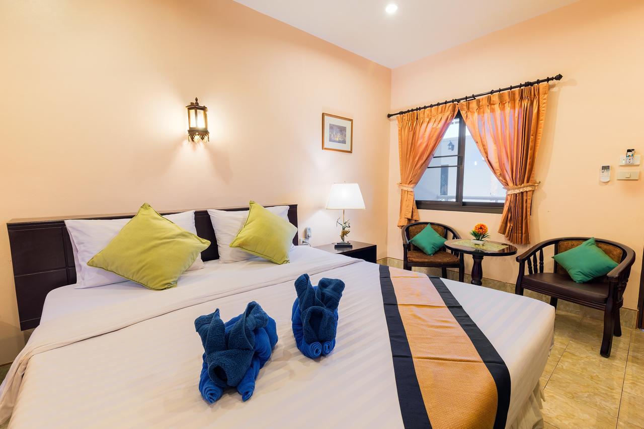 Smile House Karon Hotel Екстериор снимка