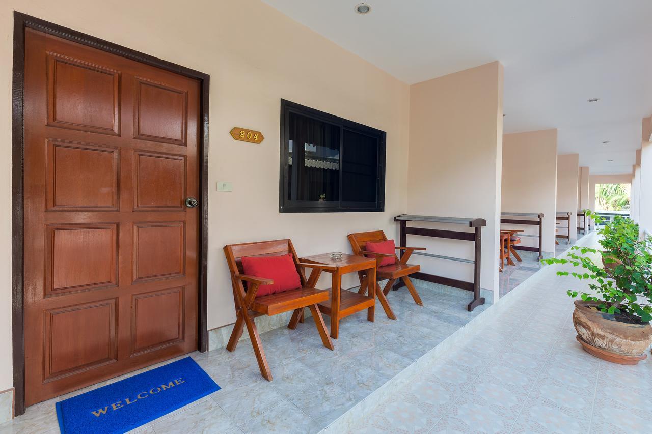 Smile House Karon Hotel Екстериор снимка