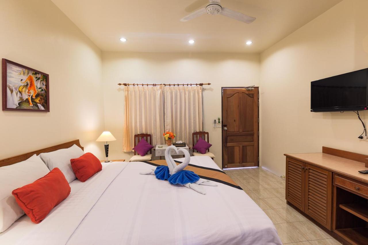 Smile House Karon Hotel Екстериор снимка